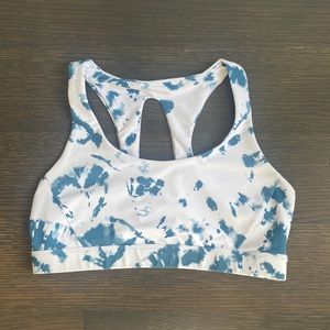 SOULCYCLE SPORTS BRA BLUE AND WHITE TIE DYE CUT OUT IN BACK ACTIVE WEAR